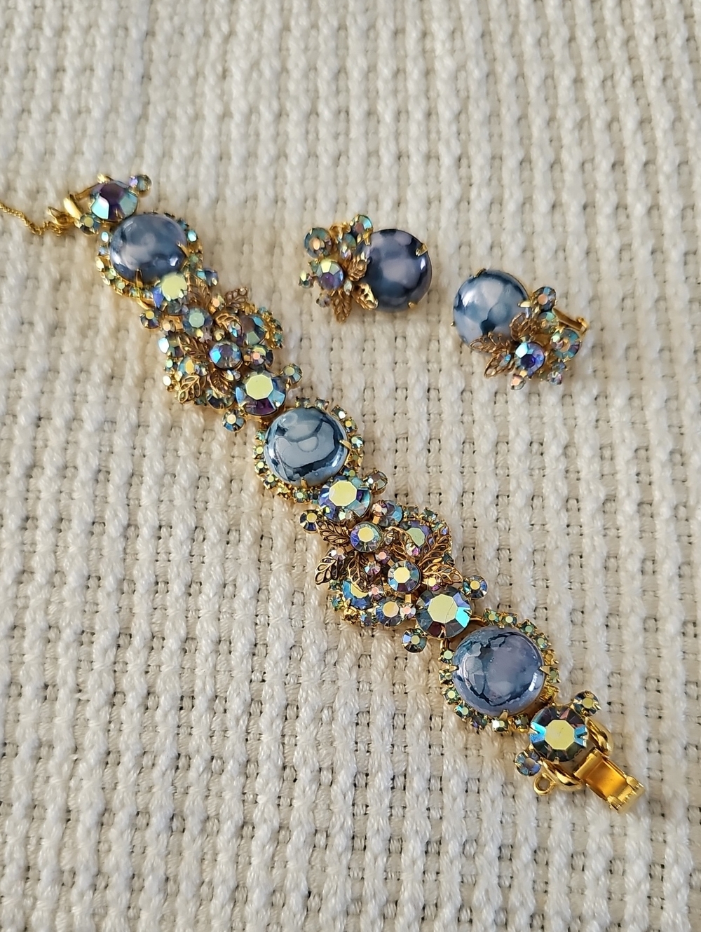 Vintage Gold-Tone Blue Marbled Crystal Bracelet & Earrings Set